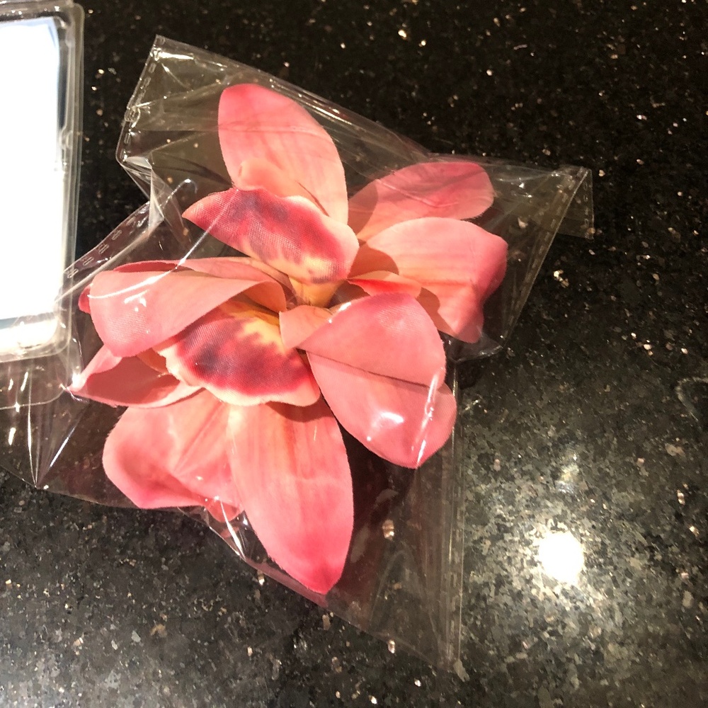 tropical flower hair accessories